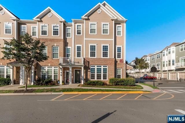 1 Kennedy Lane, Wood Ridge, NJ 07075