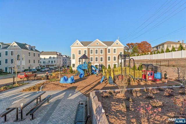 1 Kennedy Lane, Wood Ridge, NJ 07075