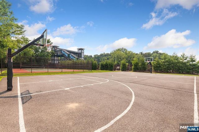 1 Kennedy Lane, Wood Ridge, NJ 07075