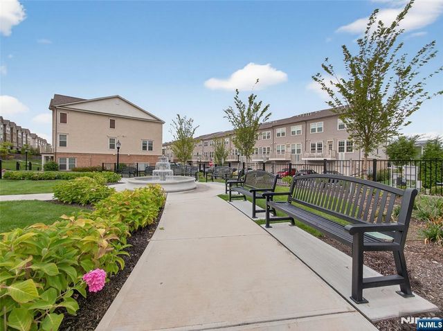 1 Kennedy Lane, Wood Ridge, NJ 07075