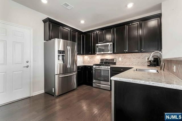 1 Kennedy Lane, Wood Ridge, NJ 07075