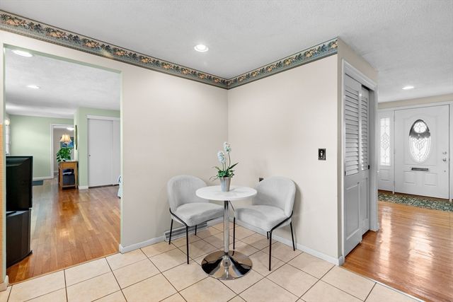 262 Sanders Avenue, Lowell, MA 01851