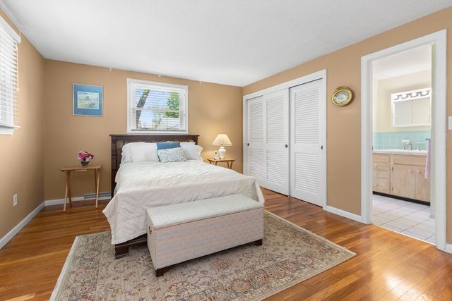 262 Sanders Avenue, Lowell, MA 01851