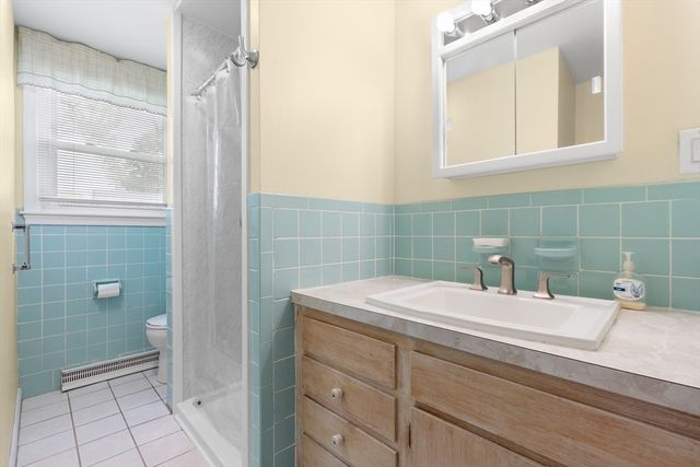 262 Sanders Avenue, Lowell, MA 01851