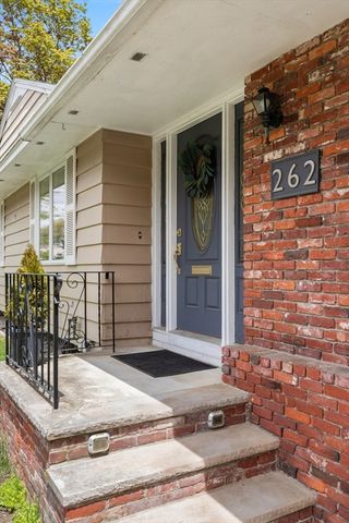 262 Sanders Avenue, Lowell, MA 01851