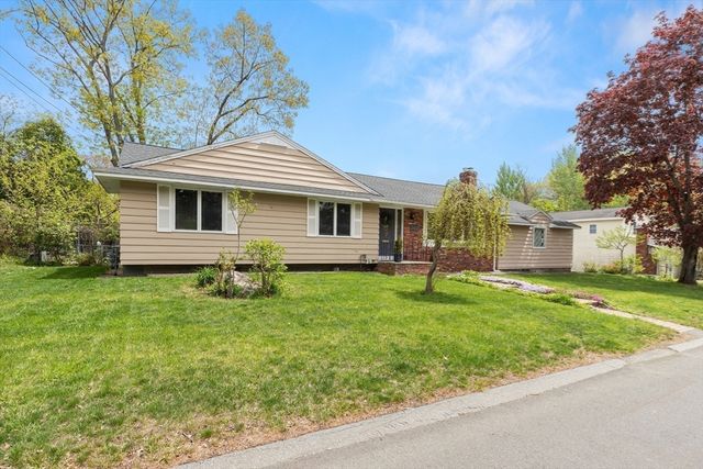 262 Sanders Avenue, Lowell, MA 01851