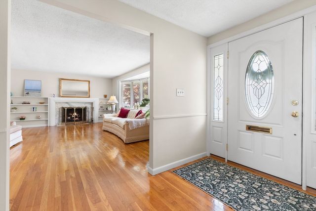 262 Sanders Avenue, Lowell, MA 01851