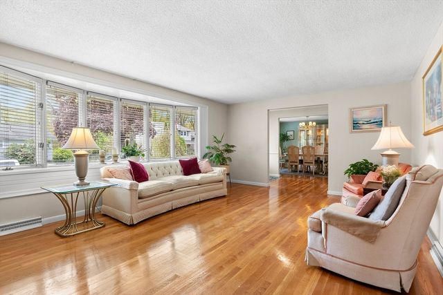 262 Sanders Avenue, Lowell, MA 01851