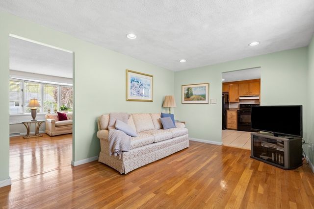 262 Sanders Avenue, Lowell, MA 01851