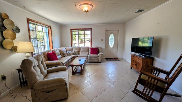 1097 NE Kubin Avenue, Jensen Beach, FL 34957