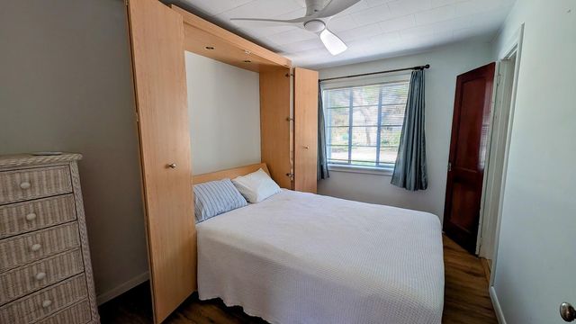 1097 NE Kubin Avenue, Jensen Beach, FL 34957