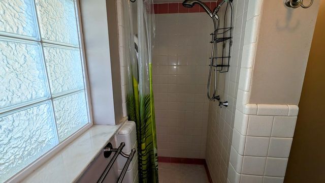 1097 NE Kubin Avenue, Jensen Beach, FL 34957