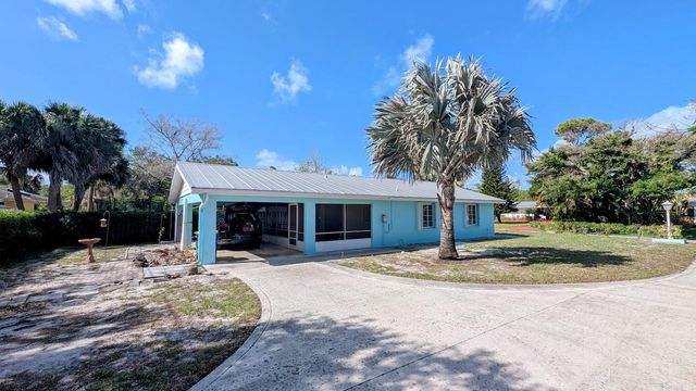 1097 NE Kubin Avenue, Jensen Beach, FL 34957