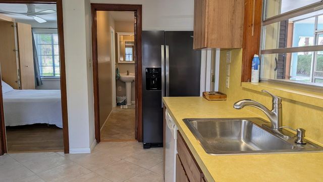 1097 NE Kubin Avenue, Jensen Beach, FL 34957