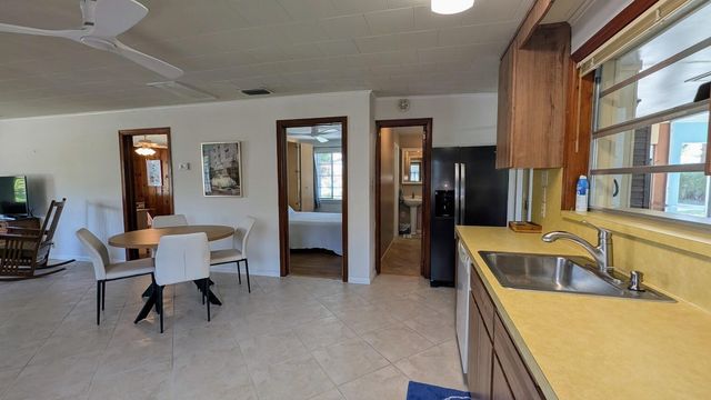 1097 NE Kubin Avenue, Jensen Beach, FL 34957