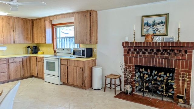 1097 NE Kubin Avenue, Jensen Beach, FL 34957