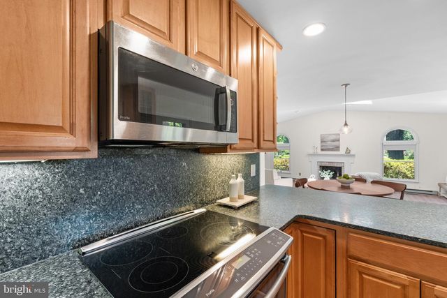 6604 GREY FOX DR, Springfield, VA 22152