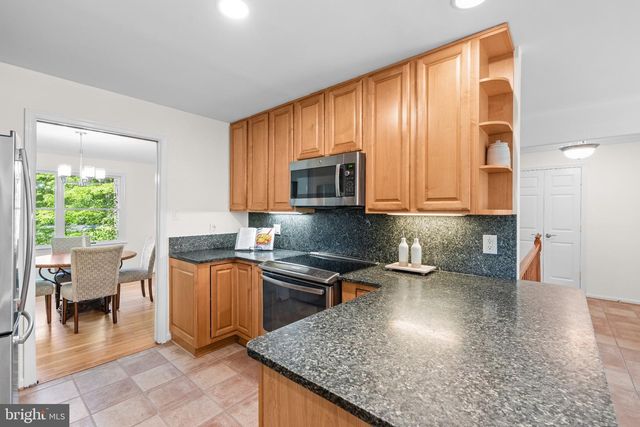 6604 GREY FOX DR, Springfield, VA 22152