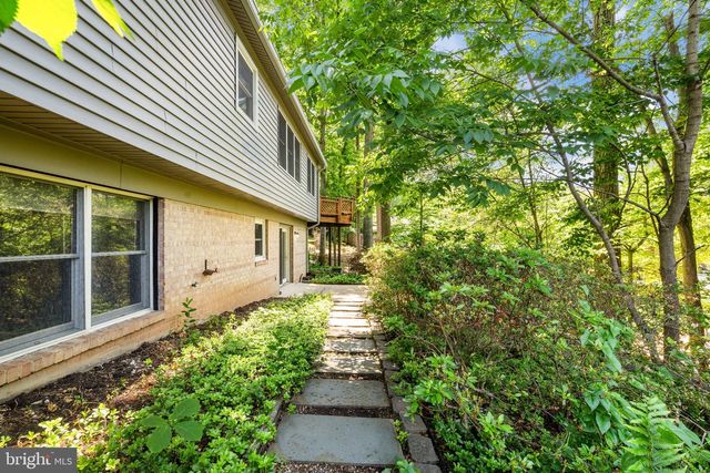 6604 GREY FOX DR, Springfield, VA 22152