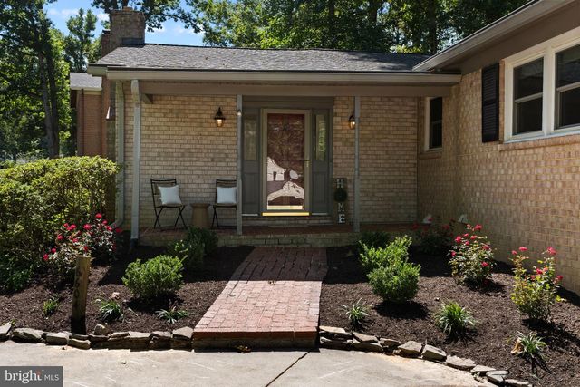 6604 GREY FOX DR, Springfield, VA 22152
