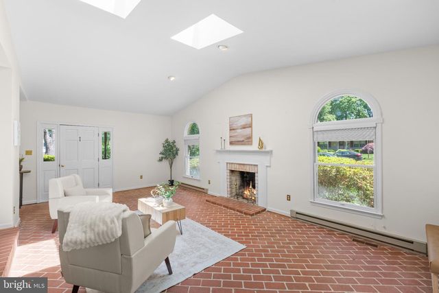 6604 GREY FOX DR, Springfield, VA 22152