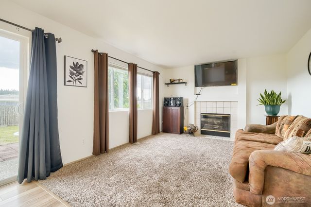 21908 40th Avenue E, Spanaway, WA 98387
