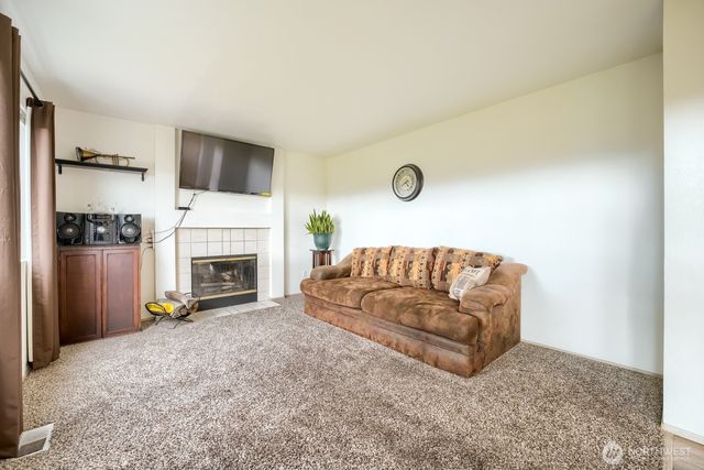 21908 40th Avenue E, Spanaway, WA 98387