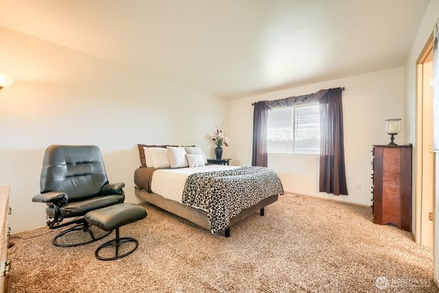 21908 40th Avenue E, Spanaway, WA 98387