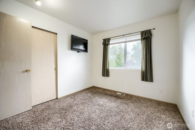 21908 40th Avenue E, Spanaway, WA 98387