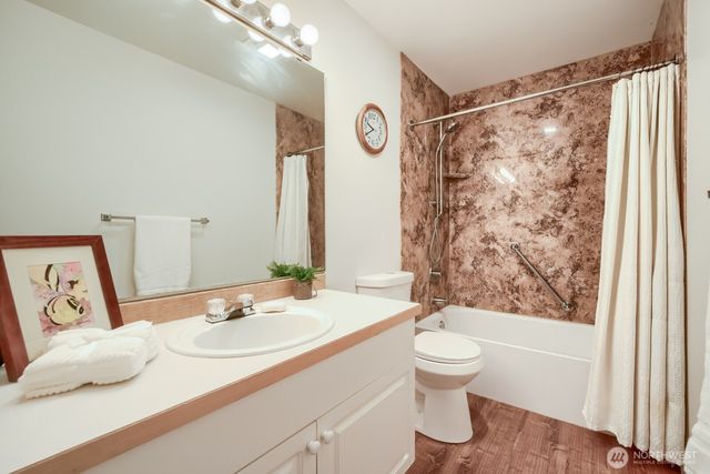 21908 40th Avenue E, Spanaway, WA 98387