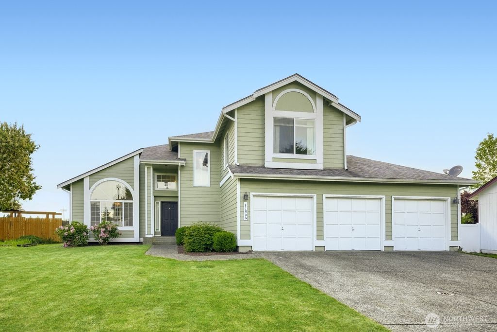 21908 40th Avenue E, Spanaway, WA 98387