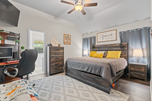 1404 Hyde Park Boulevard, Cleburne, TX 76033