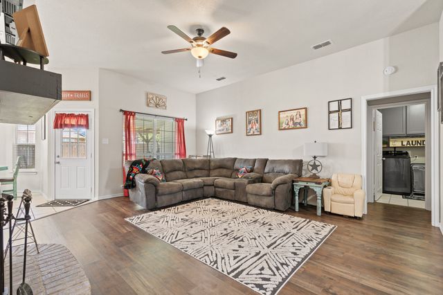 1404 Hyde Park Boulevard, Cleburne, TX 76033