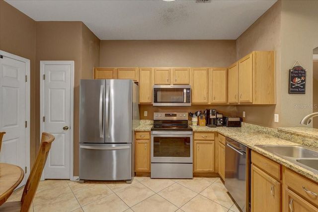 11208 WINDSOR PLACE CIRCLE, Tampa, FL 33626