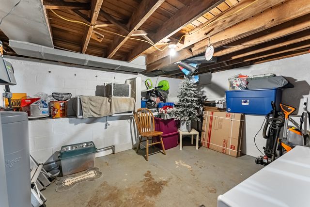 3118 Indian Road, Davenport, IA 52802