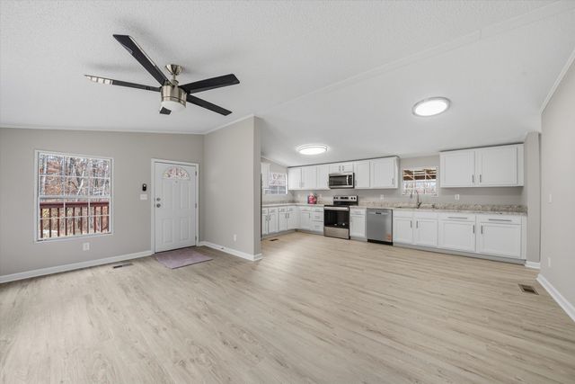 1295 McDearmon RD, Montvale, VA 24122