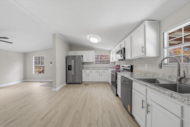 1295 McDearmon RD, Montvale, VA 24122