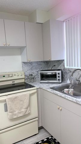 199 SW 12th Ave 415B, Miami, FL 33130