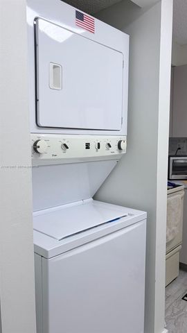 199 SW 12th Ave 415B, Miami, FL 33130