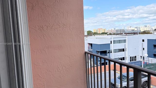 199 SW 12th Ave 415B, Miami, FL 33130