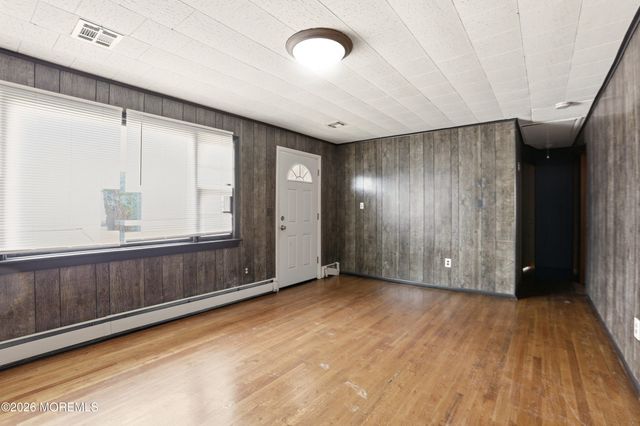 3446 Bergen Avenue, Toms River, NJ 08753