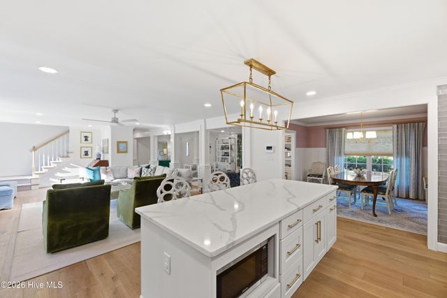 1925 Hawthorne Road, Wilmington, NC 28403