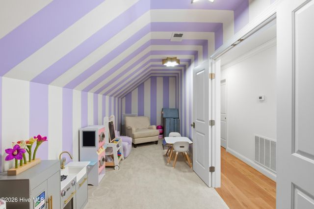 1925 Hawthorne Road, Wilmington, NC 28403