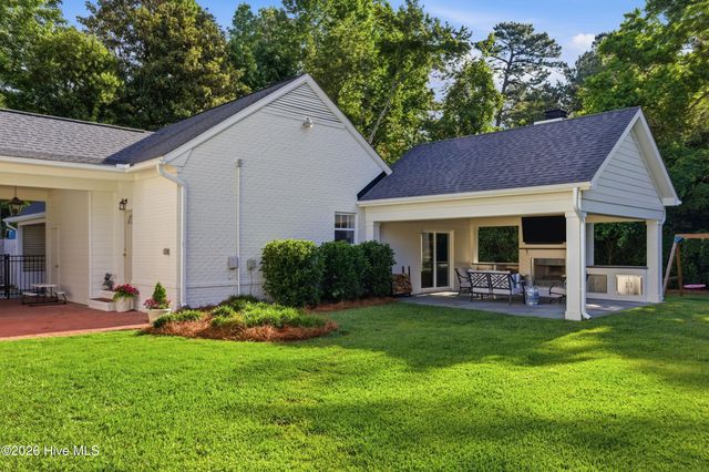 1925 Hawthorne Road, Wilmington, NC 28403