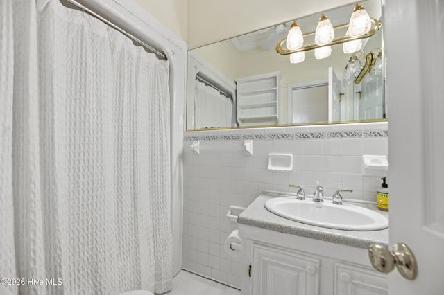 1925 Hawthorne Road, Wilmington, NC 28403