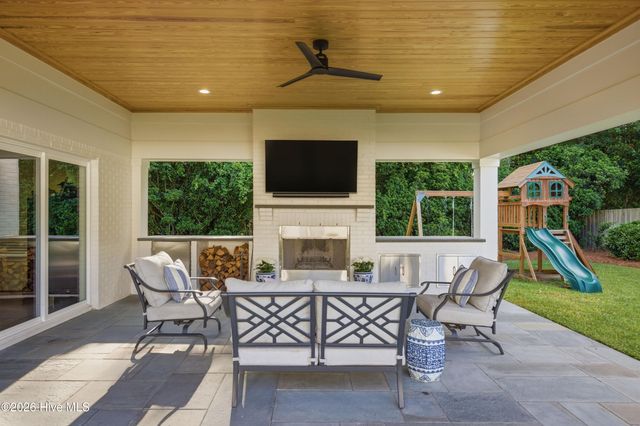 1925 Hawthorne Road, Wilmington, NC 28403