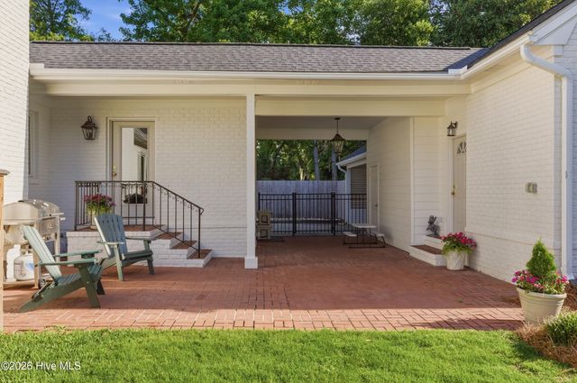 1925 Hawthorne Road, Wilmington, NC 28403