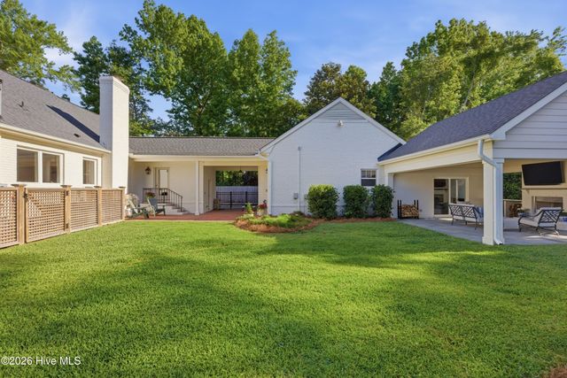 1925 Hawthorne Road, Wilmington, NC 28403
