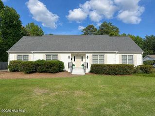 1925 Hawthorne Road, Wilmington, NC 28403