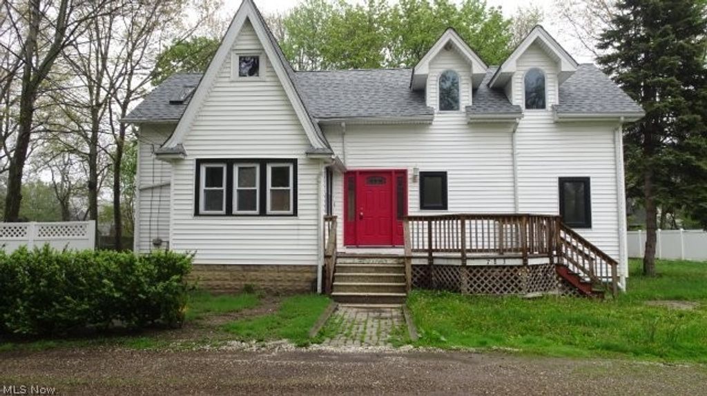 783 Dover Center, Westlake, OH 44145